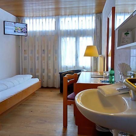 Hotel-Restaurant Bellevue Флимс Екстериор снимка